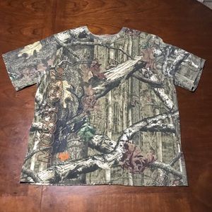 Men’s Mossy Oak camo short sleeve Size L